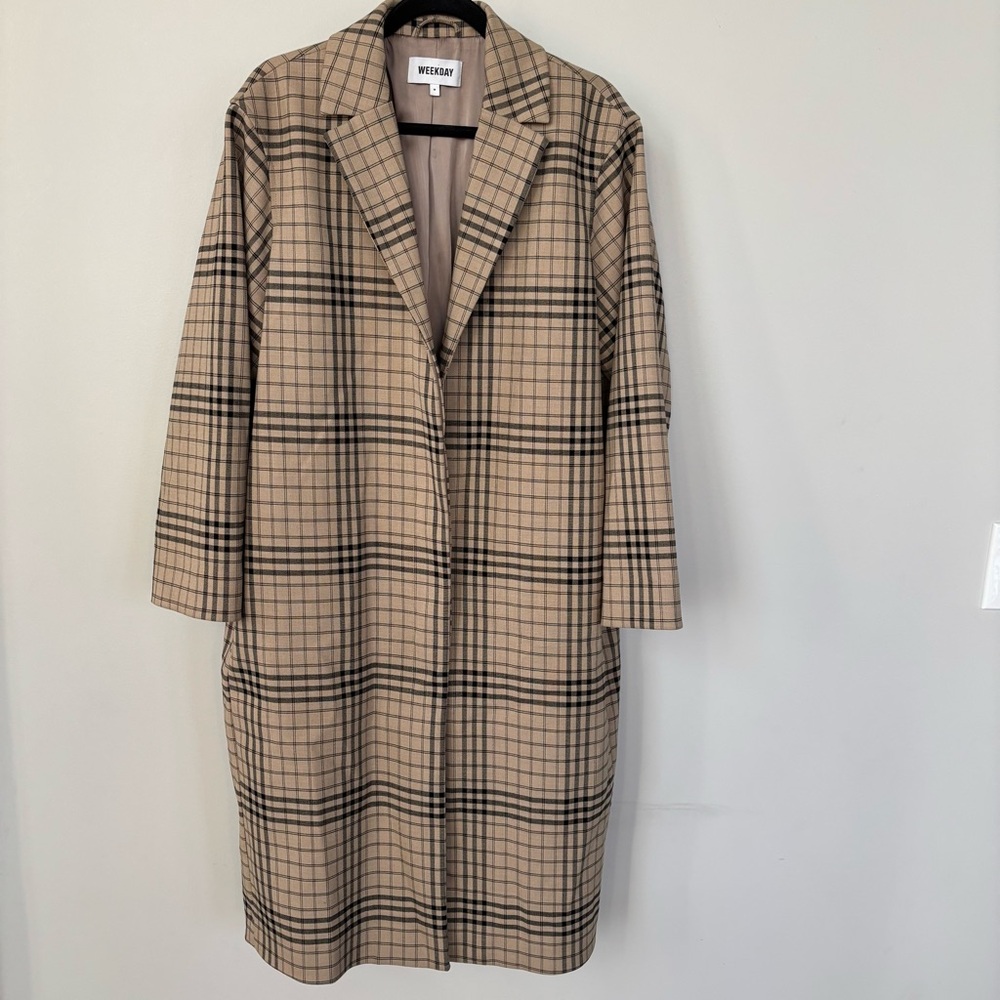 Weekday Lond Check Coat Size‎ M